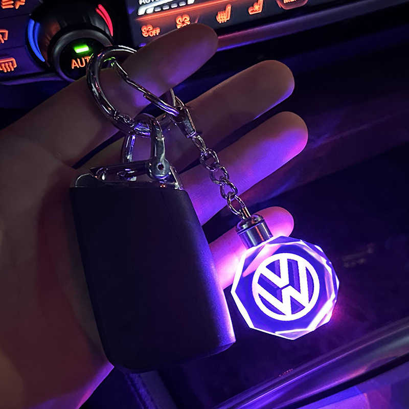 Nøglering med 3D-billogo i krystal